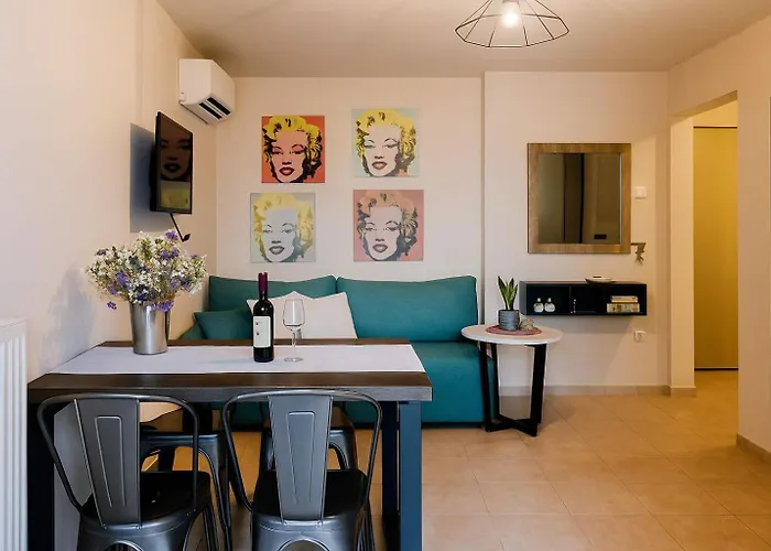 Urban Living, Minicasa Nomad - Kalamata\'S Hideaway