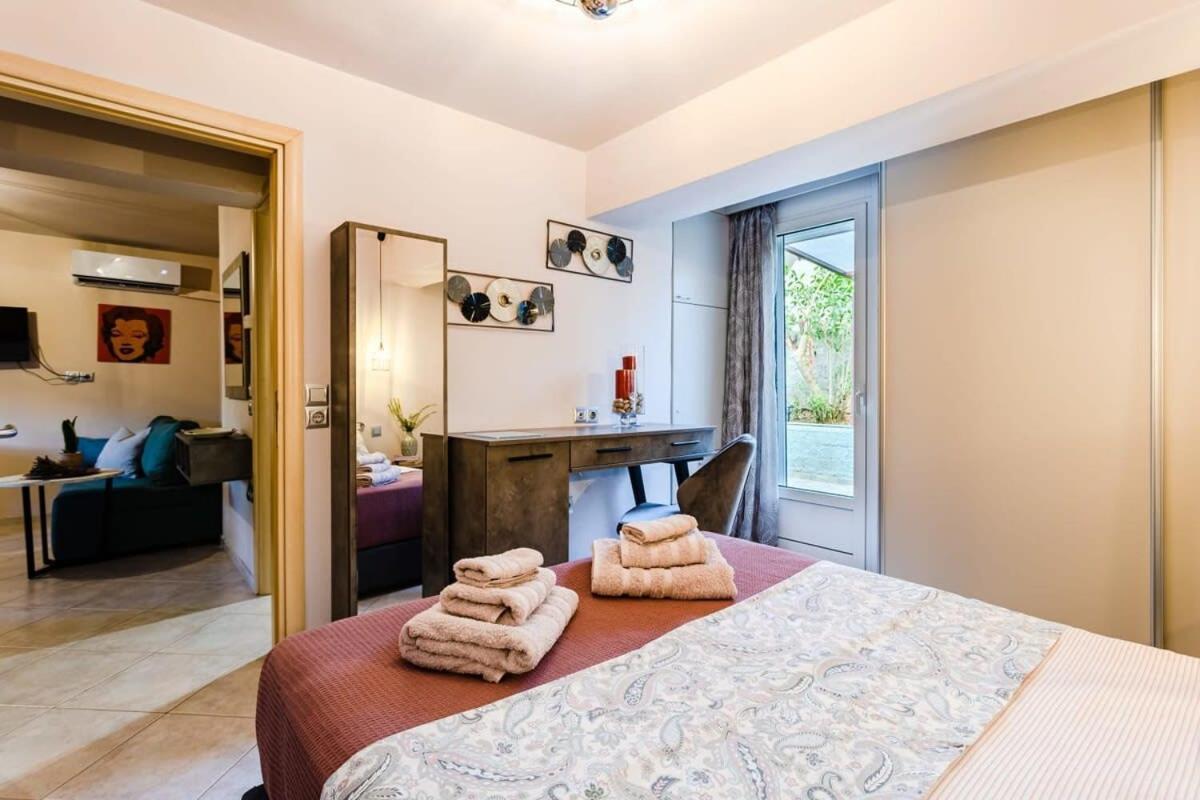 Urban Living, Minicasa Nomad - Kalamata's Hideaway Akovitika