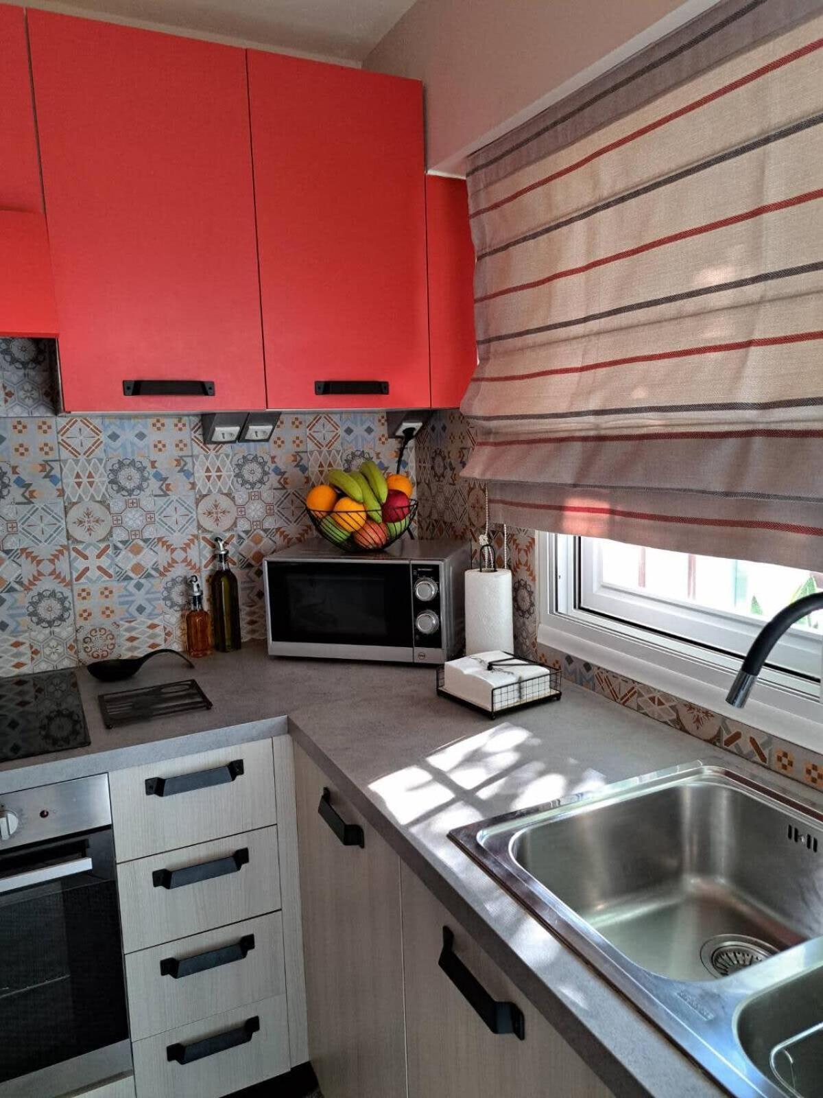 Urban Living, Minicasa Nomad - Kalamata's Hideaway Holiday home Akovitika